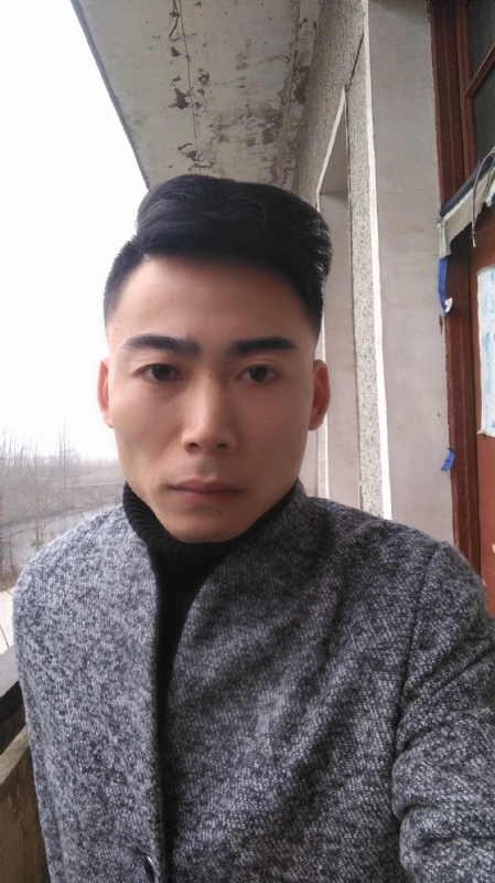 谁伴我闯荡的第一张照片--莆田相亲服务中心