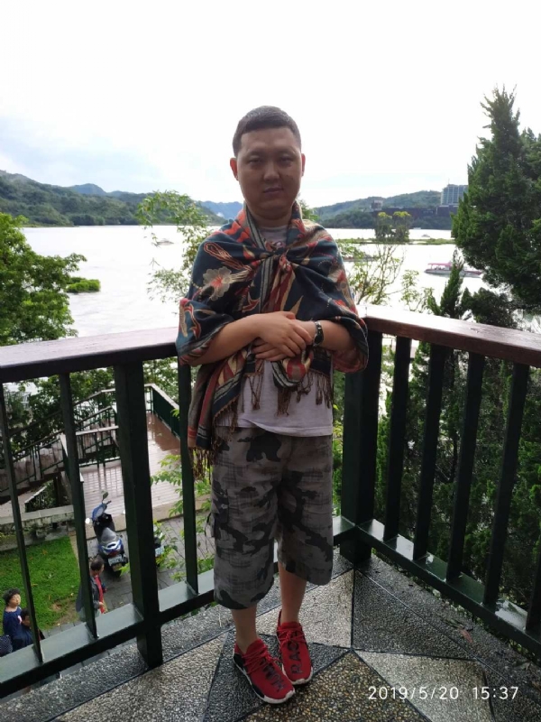 爱情里的俩个人的第一张照片--莆田相亲服务中心