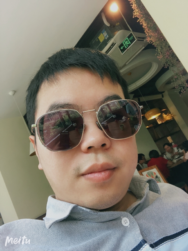 月台等路人的第一张照片--莆田相亲服务中心