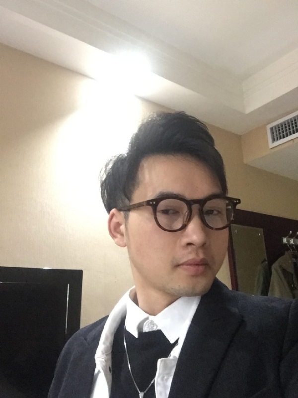 曾亮的第一张照片--莆田相亲服务中心