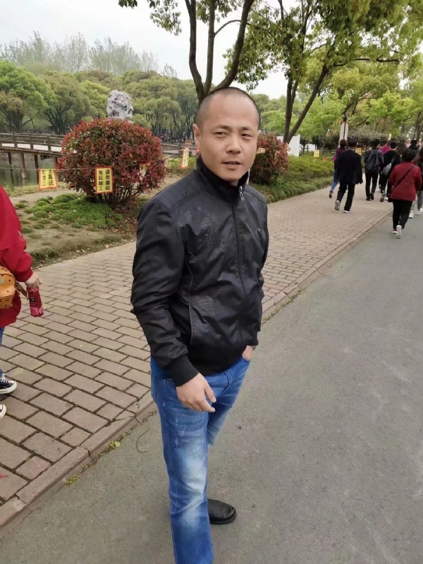 傻子的第一张照片--莆田相亲服务中心