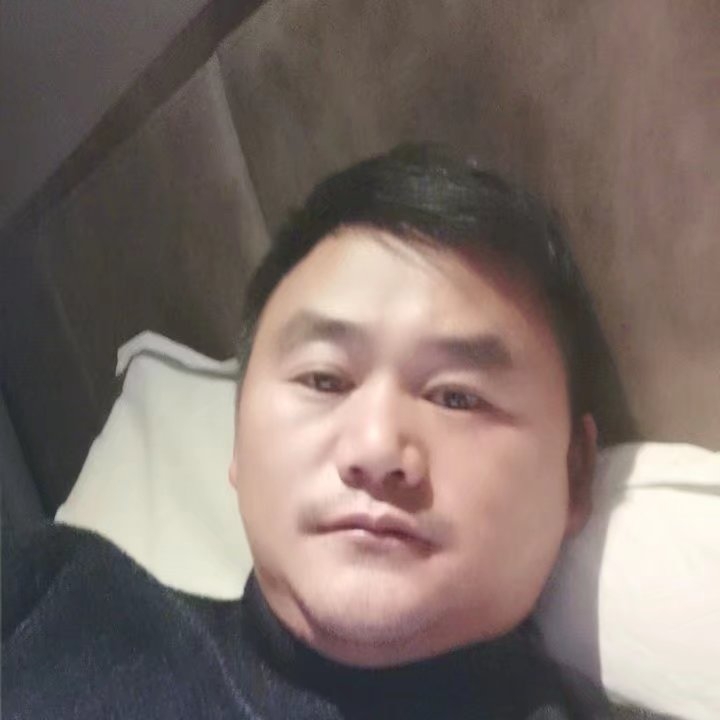 奔跑的第三张照片--莆田相亲服务中心