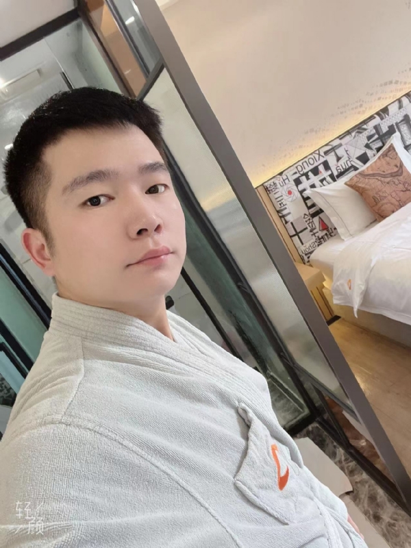 绿帽的第一张照片--莆田相亲服务中心
