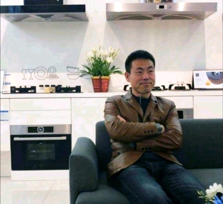 奋斗的执着的第一张照片--莆田相亲服务中心