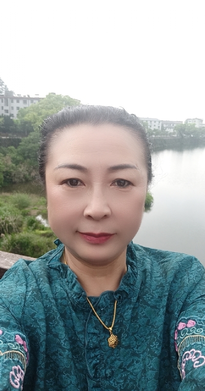 雨中情的第一张照片--莆田相亲服务中心