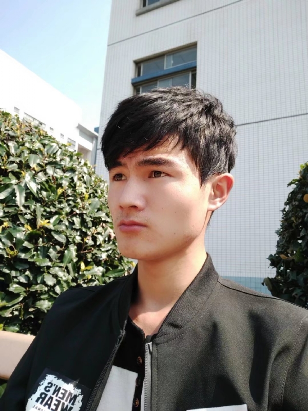 阳光男孩的第四张照片--莆田相亲服务中心