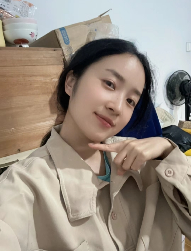 多喝热水的第二张照片--莆田相亲服务中心
